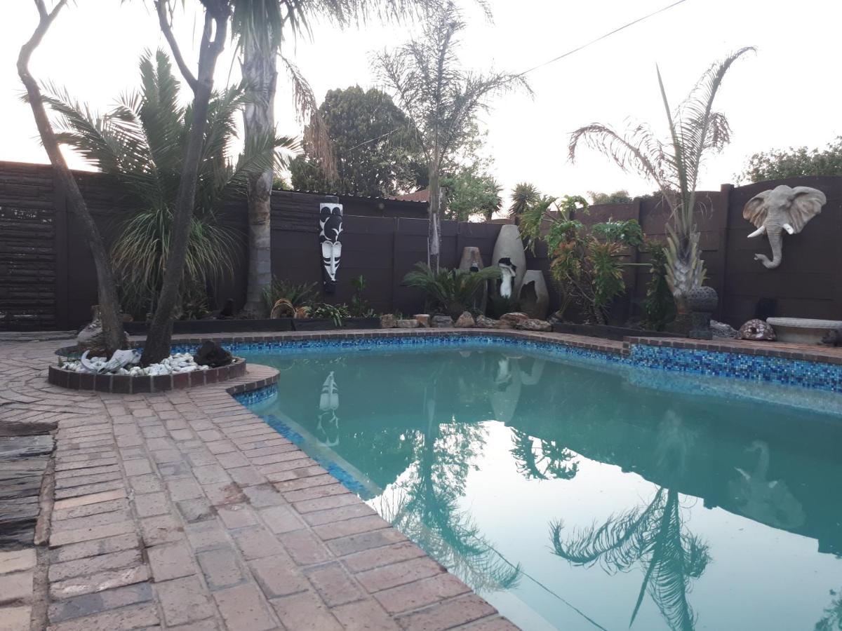 Bed and Breakfast La Casa On Bashee à Boksburg Extérieur photo